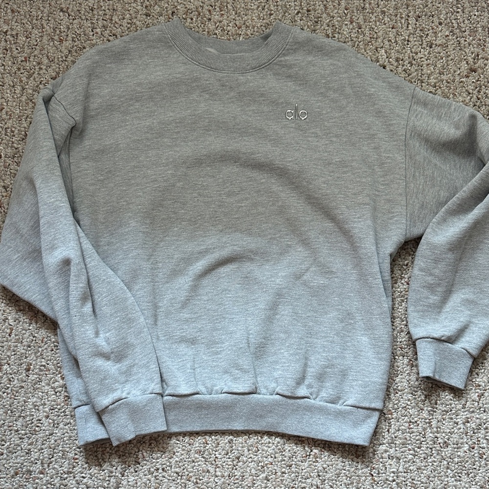 ALO Yoga Gray Crewneck Sweater